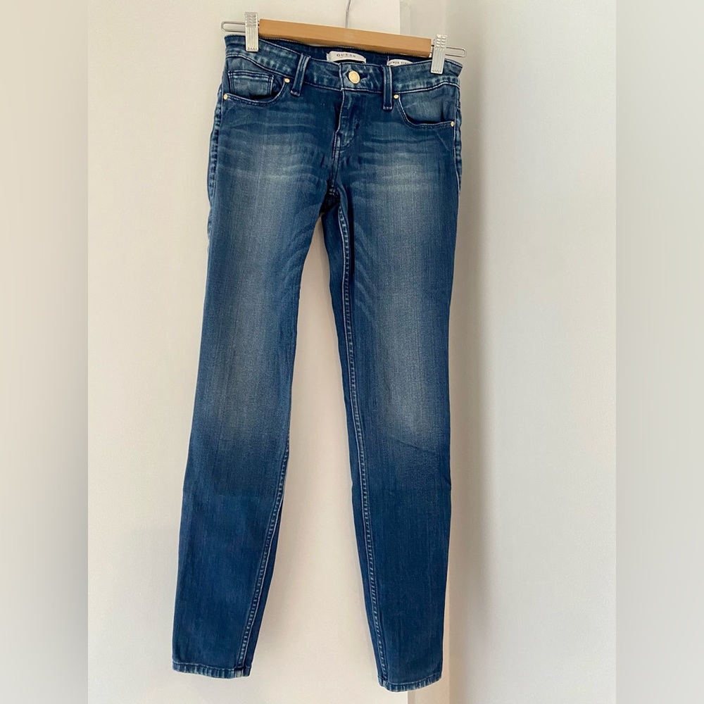 Women’s GUESS Jeans Size 25